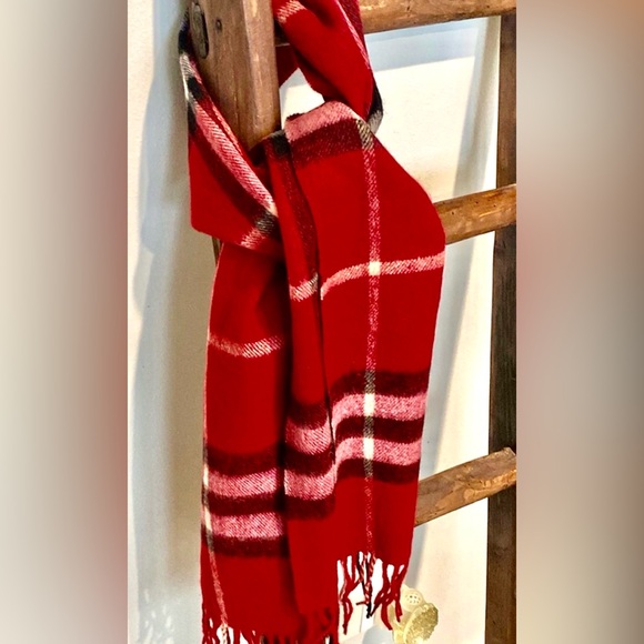 BURBERRYS Plaid Red and Black Scarf100% Lambswool(EUC AUTHENTIC VINTAGE)